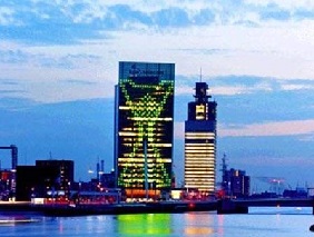 荷蘭照明新地標(biāo)！荷蘭皇家KPN電信大廈的融景打造！